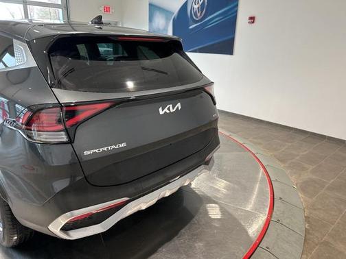 2023 Kia Sportage Hybrid LX