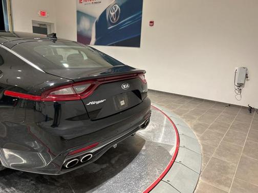 2018 Kia Stinger Base