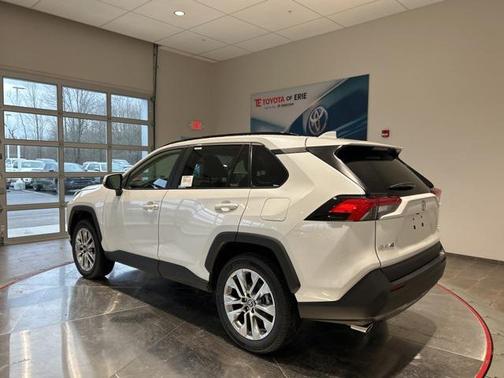 2025 Toyota RAV4 XLE Premium