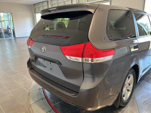 2014 Toyota Sienna L