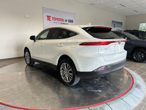 Blizzard Pearl 2022 Toyota Venza Limited