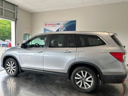 Lunar Silver Metallic 2019 Honda Pilot EX-L