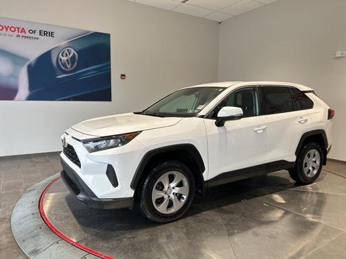 2022 Toyota RAV4 LE
