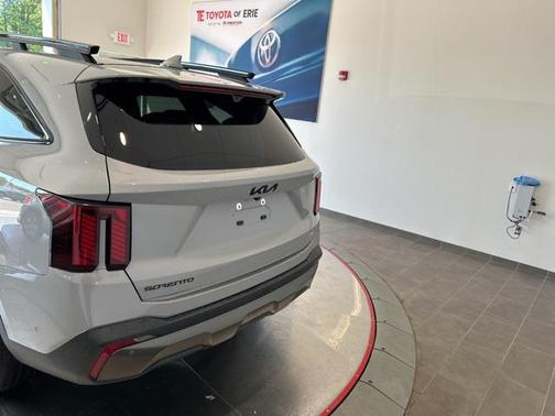 2025 Kia Sorento SX