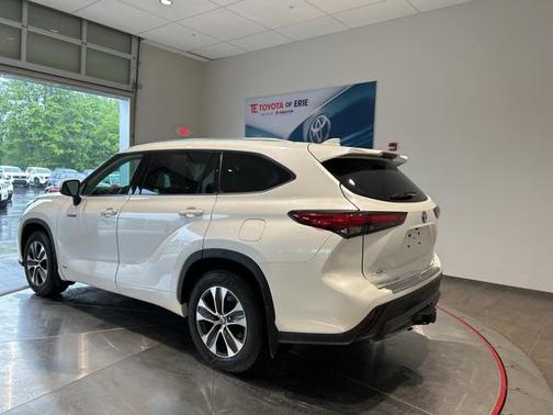 2021 Toyota Highlander Hybrid XLE