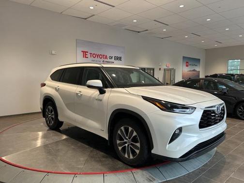 2021 Toyota Highlander Hybrid XLE