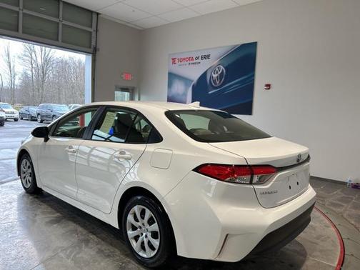 2023 Toyota Corolla Hybrid LE