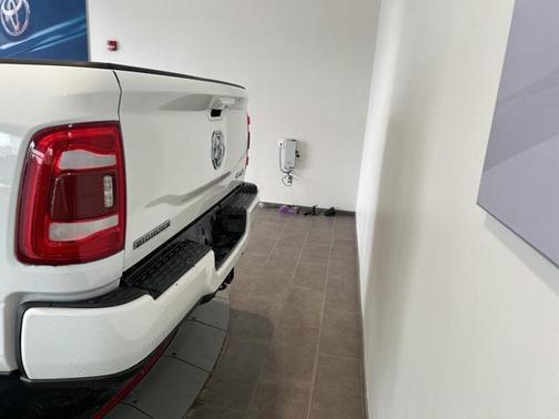 2021 RAM 2500 Big Horn Crew Cab 4x4 6'4' Box