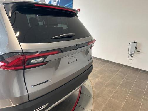 2025 Toyota Grand Highlander Hybrid Limited MAX