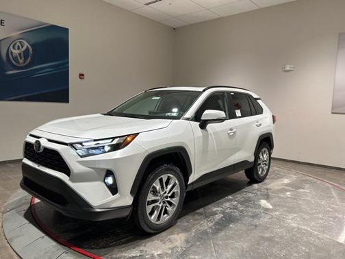 2025 Toyota RAV4 XLE Premium