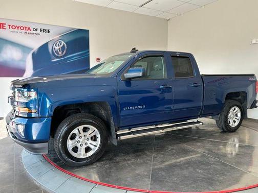 Deep Ocean Blue Metallic 2017 Chevrolet Silverado 1500 2LT