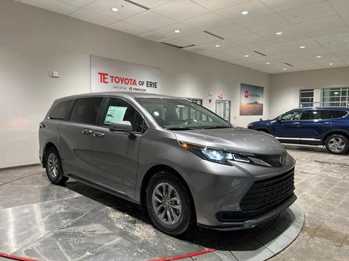 2026 Toyota Sienna LE