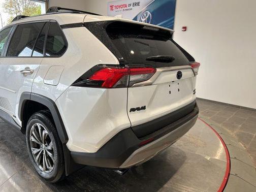Wind Chill Pearl 2023 Toyota RAV4 Hybrid Limited