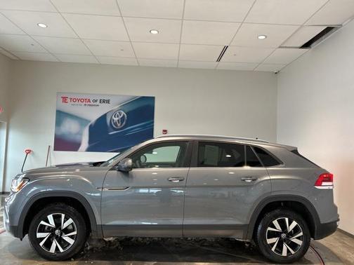 2022 Volkswagen Atlas Cross Sport 2.0T SE