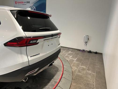 2026 Toyota Grand Highlander Hybrid Platinum MAX