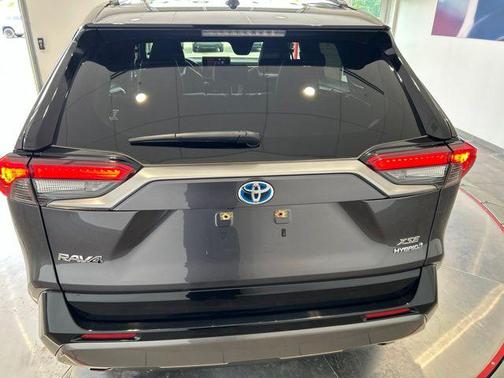 Magnetic Gray Metallic w/Black Roof 2019 Toyota RAV4 Hybrid SE