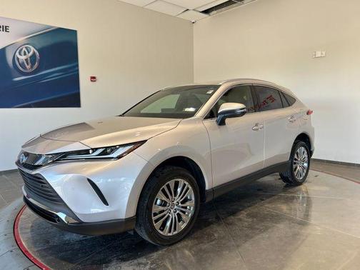 Titanium 2022 Toyota Venza XLE