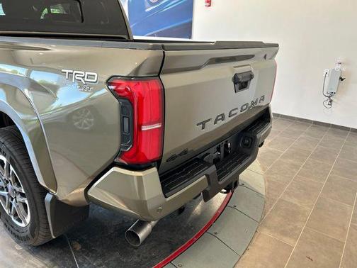 Bronze 2026 Toyota Tacoma TRD Sport