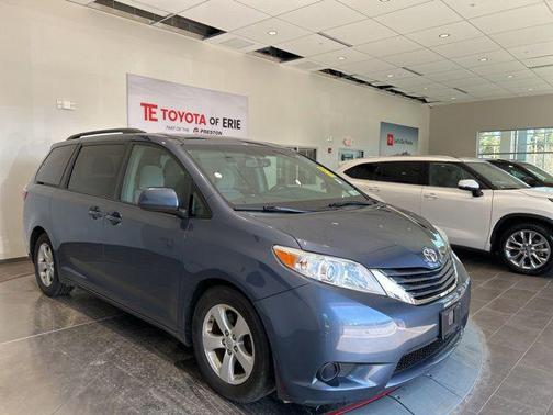 Shoreline Blue Pearl 2015 Toyota Sienna LE