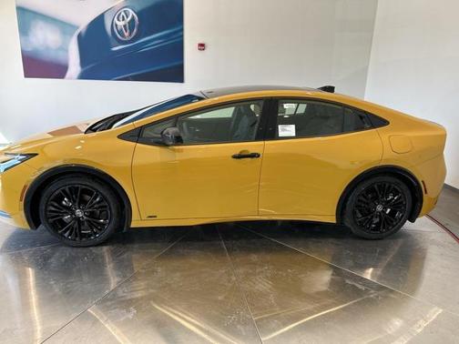 2025 Toyota Prius L