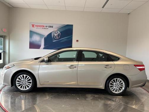 2015 Toyota Avalon Hybrid 