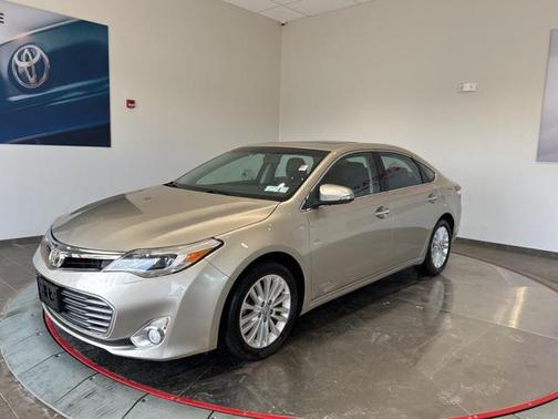 2015 Toyota Avalon Hybrid 