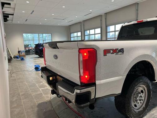 2023 Ford F-350 XL
