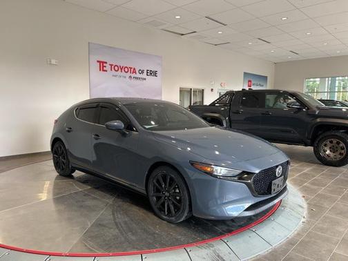 2022 Mazda Mazda3 FWD w/Premium Package