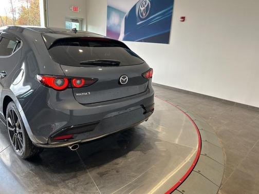 2022 Mazda Mazda3 FWD w/Premium Package