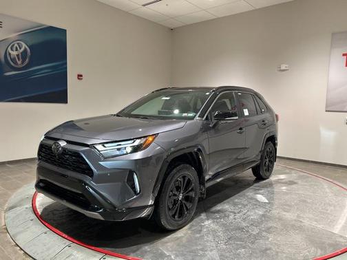 2025 Toyota RAV4 Hybrid SE