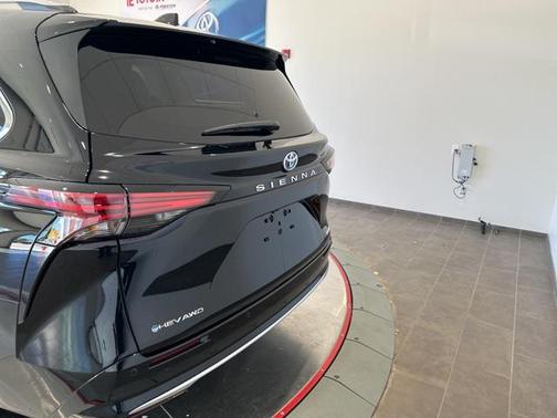 2025 Toyota Sienna Limited