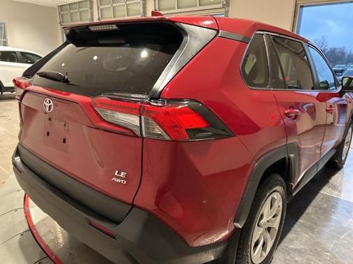2022 Toyota RAV4 LE