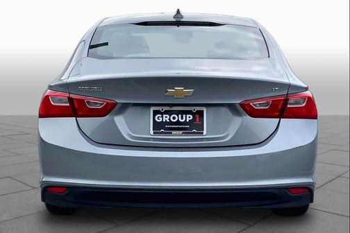 Sterling Gray Metallic 2023 Chevrolet Malibu FWD 1LT