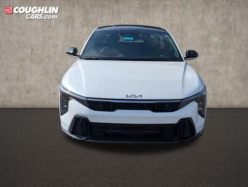 Snow White Pearl 2025 Kia K4 GT-Line