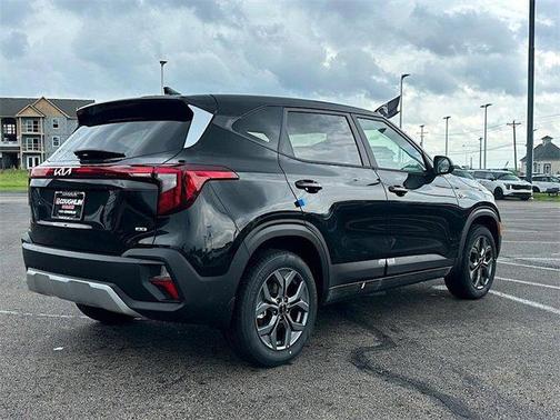2025 Kia Seltos LX