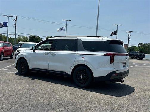 2025 Kia Carnival Hybrid SX