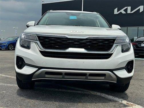 2023 Kia Seltos EX