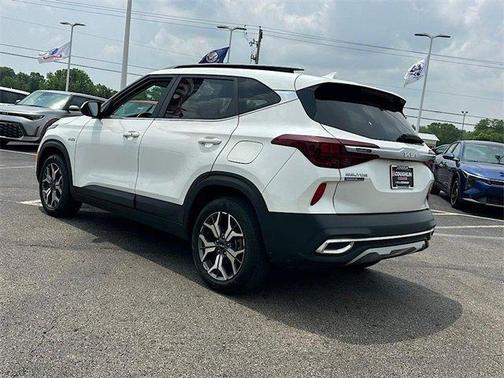 2023 Kia Seltos EX