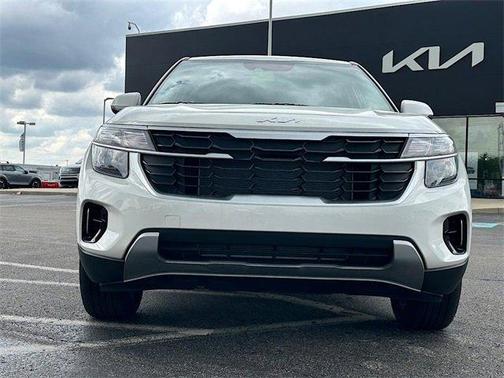 2025 Kia Seltos LX