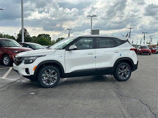 2025 Kia Seltos LX