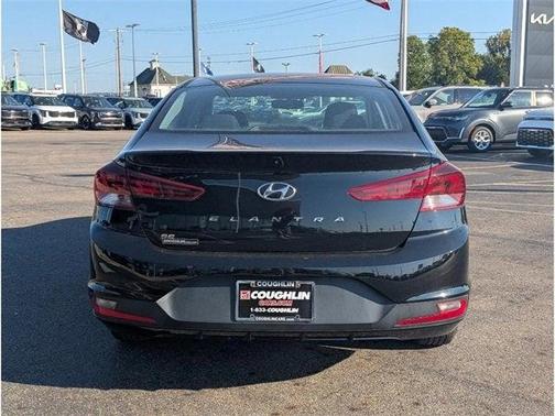 2019 Hyundai ELANTRA SE
