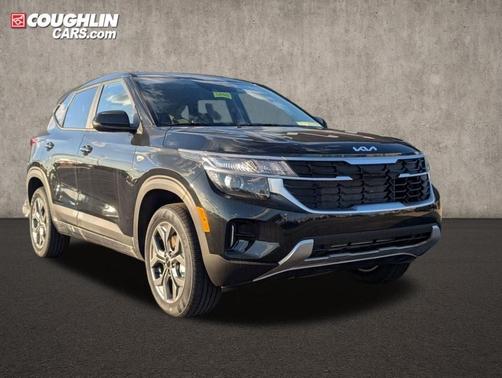 Fusion Orange 2026 Kia Seltos LX