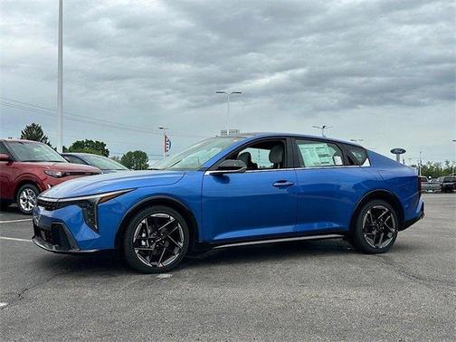 2025 Kia K4 GT-Line