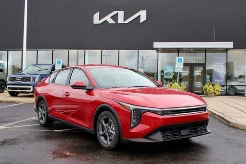 2025 Kia K4 LXS