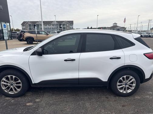 Oxford White 2020 Ford Escape S