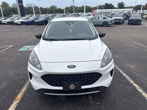 Oxford White 2020 Ford Escape S