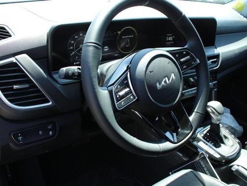 2025 Kia Seltos EX