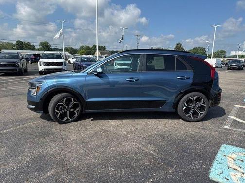 2023 Kia Niro SX Touring