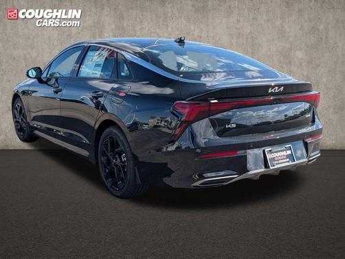 Aurora Black Pearl 2026 Kia K5 GT-Line