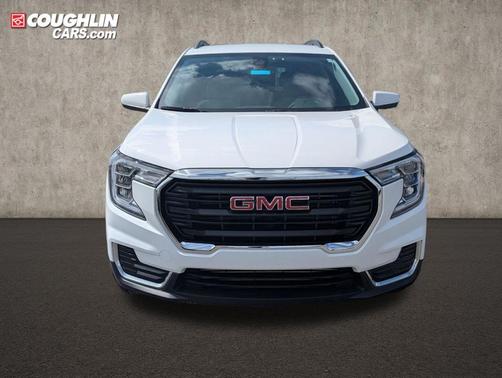 Summit White 2024 GMC Terrain SLE